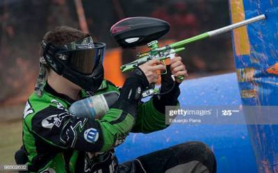 Para la realización de actividades deportivas del tipo de Painball es necesaria llevar protección adecuada en cuerpo y cara